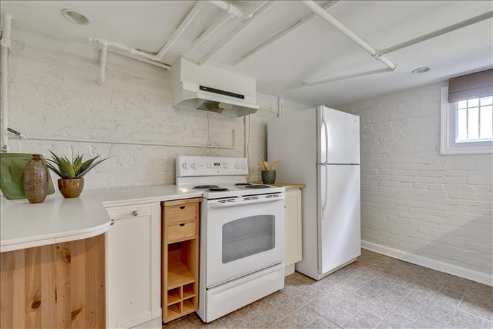 1507 Irving ST NE Washington DC in-law suite kitchen